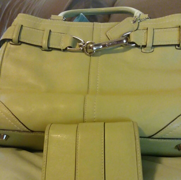 Coach Handbag and Matching Wallet - Picture 2 of 8